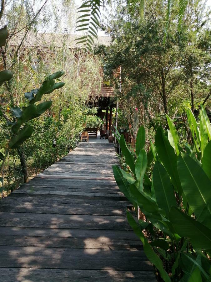 Rustic​ Charm​ Suphan​ Ban Tha Pong Buitenkant foto