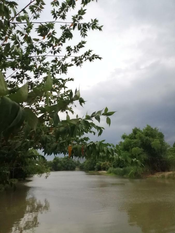 Rustic​ Charm​ Suphan​ Ban Tha Pong Buitenkant foto