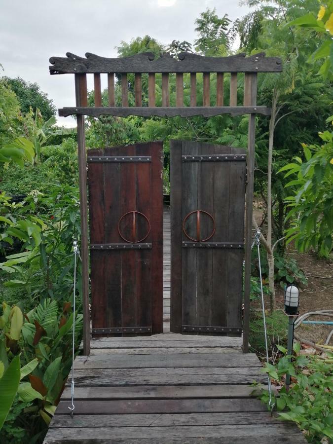 Rustic​ Charm​ Suphan​ Ban Tha Pong Buitenkant foto